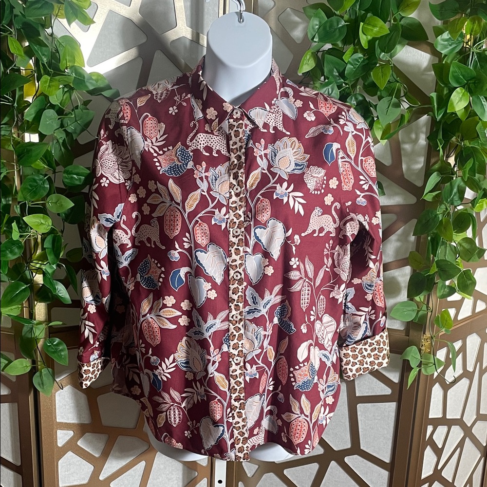 Chico's No Iron Blouse with 3/4 Flip Cuff Sleeves XL